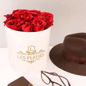Rosas Rosadas en caja Blanca Les Fleurs composición
